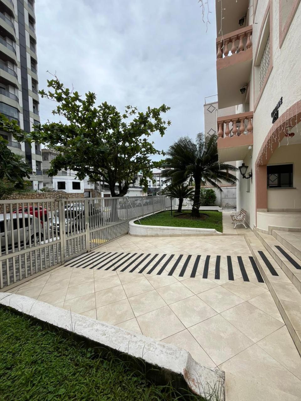 Guaru 17 Apartamento Na Praia Da Enseada Γκουαρούχα Εξωτερικό φωτογραφία